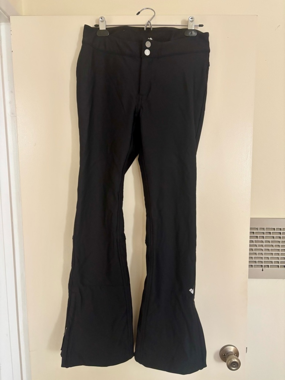 Obermeyer Woman’s Snow/Ski Pant - the Bond Pant - size 8 fits like a size small